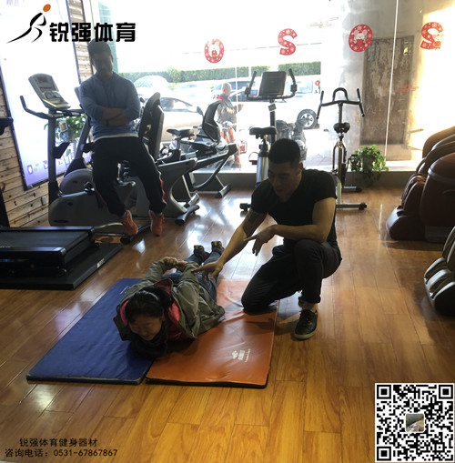 指導同事頸椎保養(yǎng).jpg